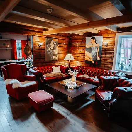 假日公园 卡拉莫维卡港假日公园