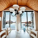 Kraemmervika Havn 2* Ballstad
